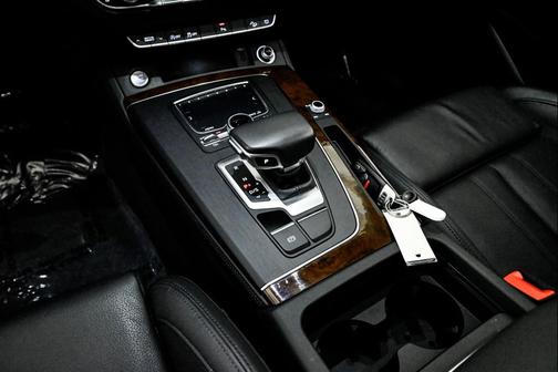 2020 Audi Q5 45 Premium Plus