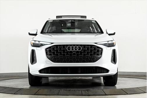 2025 Audi Q5 Premium Plus 2.0 TFSI quattro