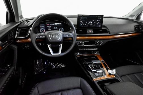 2023 Audi Q5 45 S line Premium Plus