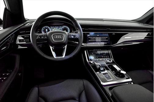 2025 Audi Q8 55 Premium Plus