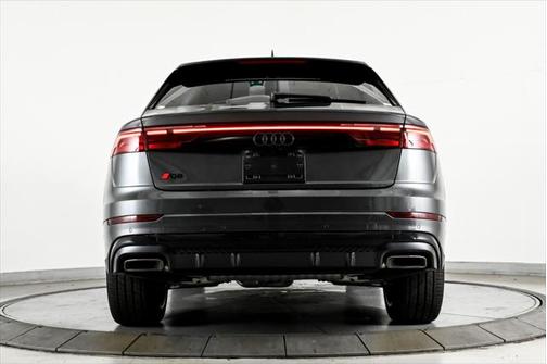 2025 Audi Q8 55 Premium Plus