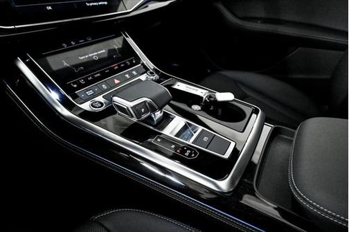 2025 Audi Q8 55 Premium Plus