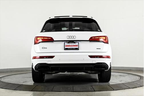 2022 Audi Q5 45 S line Premium Plus