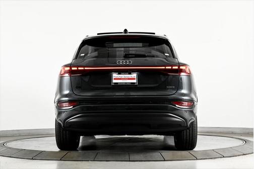 2025 Audi Q6 e-tron Premium Plus quattro
