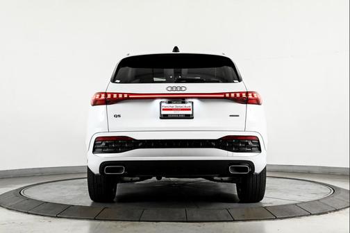 2025 Audi Q5 Premium 2.0 TFSI quattro