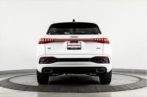 2025 Audi Q5 Premium 2.0 TFSI quattro