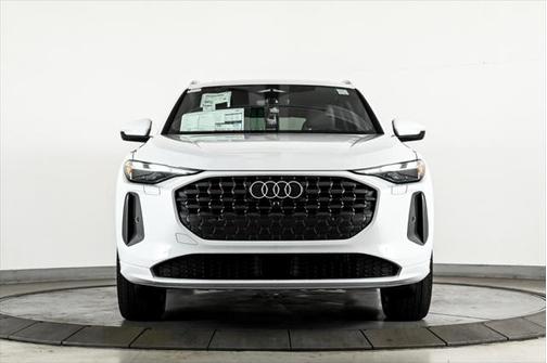 2025 Audi Q5 Premium 2.0 TFSI quattro