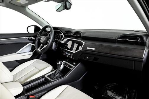 2025 Audi Q3 45 S line Premium Plus