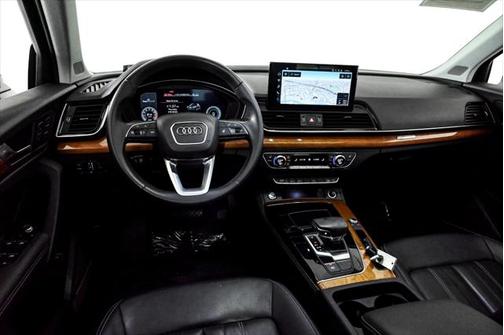 2023 Audi Q5 45 S line Premium Plus