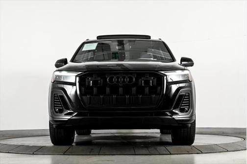 2025 Audi Q7 55 Premium Plus