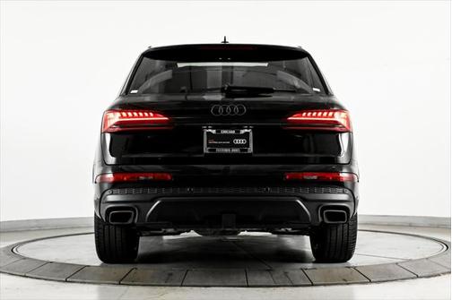2025 Audi Q7 55 Premium Plus