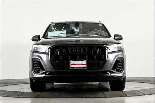 2025 Audi Q7 55 Premium Plus