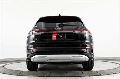2025 Audi Q4 e-tron Premium 45 RWD