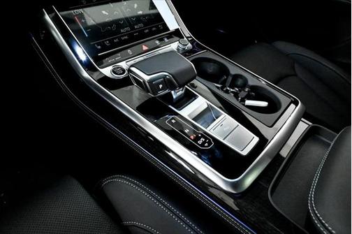 2025 Audi Q7 55 Prestige