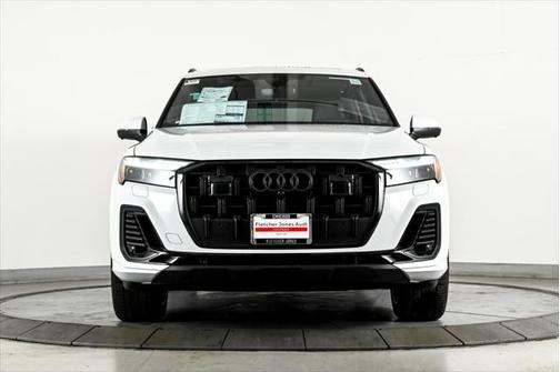 2025 Audi Q7 55 Prestige