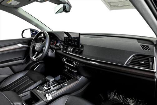 2022 Audi Q5 45 S line Premium