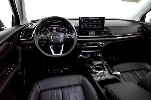 2022 Audi Q5 45 S line Premium