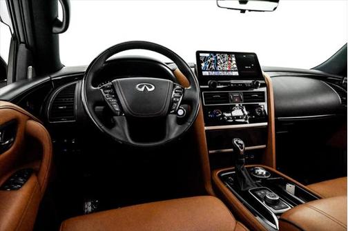 2024 INFINITI QX80 SENSORY/ Dark Chrome Pack