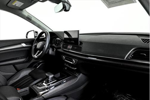 2021 Audi Q5 E Premium Plus/ Navigation/ Warm Weather/ 20s/ B&O