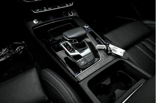 2021 Audi Q5 E Premium Plus/ Navigation/ Warm Weather/ 20s/ B&O