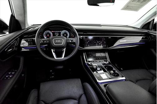 2024 Audi Q8 55 Prestige