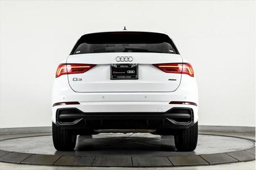 2024 Audi Q3 45 S line Premium Plus