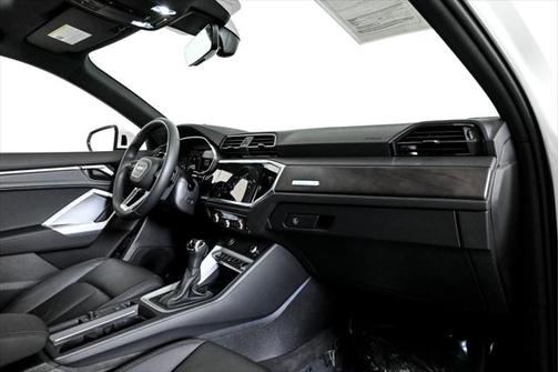 2024 Audi Q3 45 S line Premium Plus