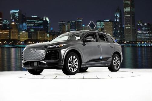 2025 Audi Q6 e-tron Premium Plus quattro
