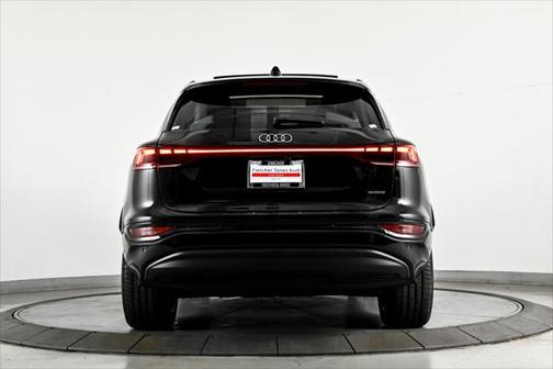 2025 Audi Q6 e-tron Premium Plus quattro