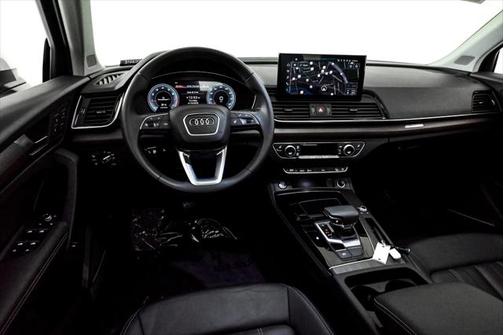 2023 Audi Q5 45 S line Premium Plus