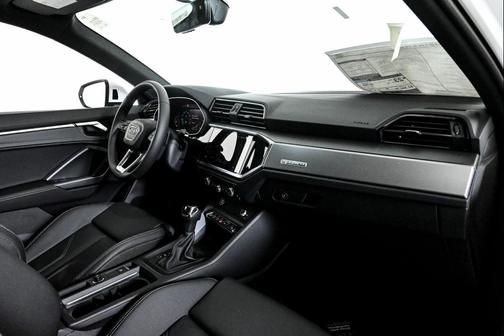 2025 Audi Q3 S line Premium 45 TFSI quattro