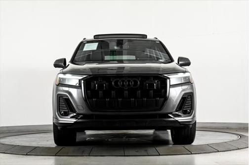 2025 Audi Q7 45 Premium Plus