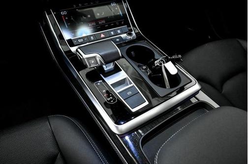 2025 Audi Q7 45 Premium Plus