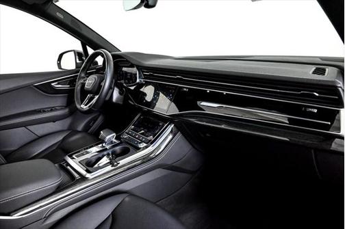2025 Audi Q7 45 Premium Plus