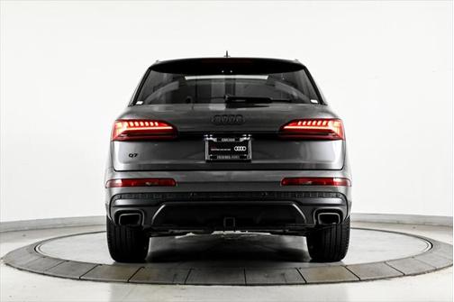 2025 Audi Q7 45 Premium Plus