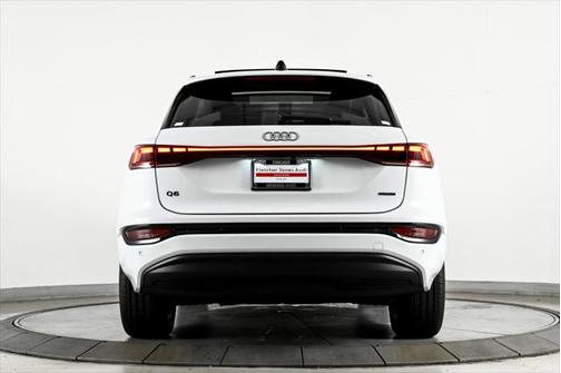 2025 Audi Q6 e-tron Premium quattro