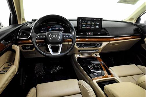 2023 Audi Q5 45 S line Premium Plus