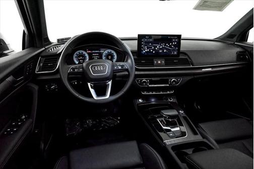 2024 Audi Q5 45 S line Premium Plus