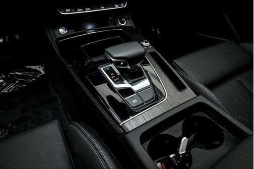 2024 Audi Q5 45 S line Premium Plus