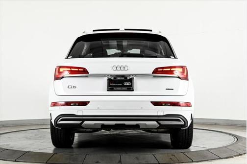 2022 Audi Q5 40 Premium Plus
