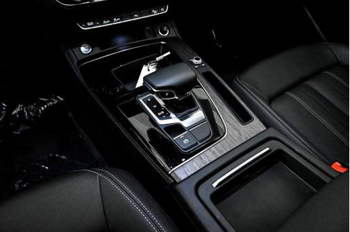 2022 Audi Q5 40 Premium Plus