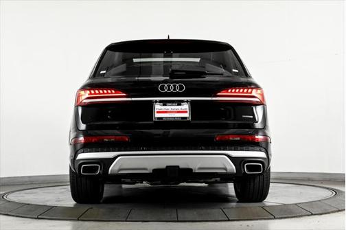2025 Audi Q7 55 Prestige