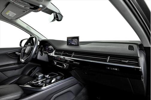 2019 Audi Q7 45 Premium Plus