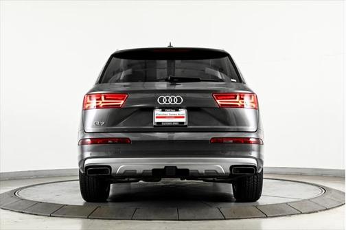 2019 Audi Q7 45 Premium Plus