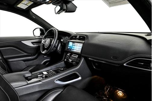 2018 Jaguar F-PACE S