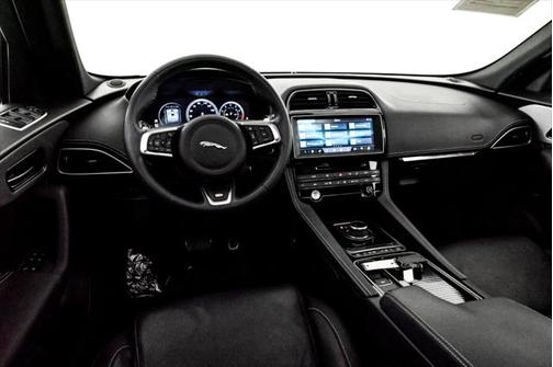 2018 Jaguar F-PACE S