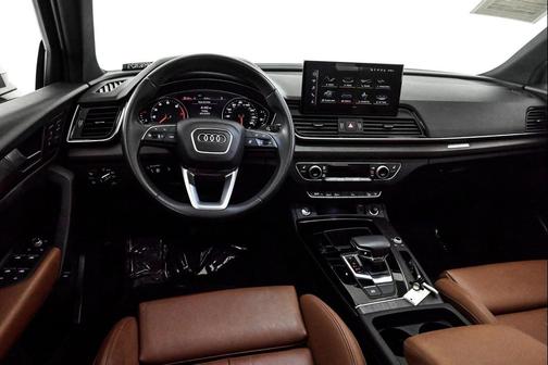 2023 Audi Q5 45 S line Premium
