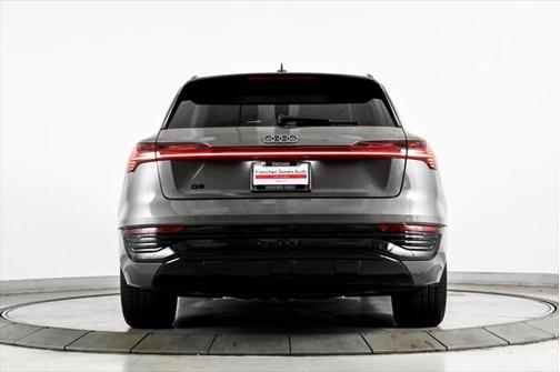 2024 Audi Q8 e-tron Premium