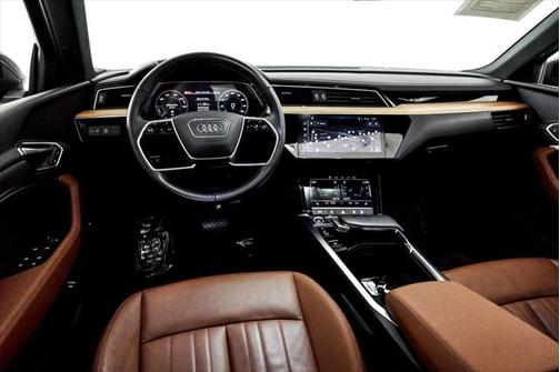 2024 Audi Q8 e-tron Premium