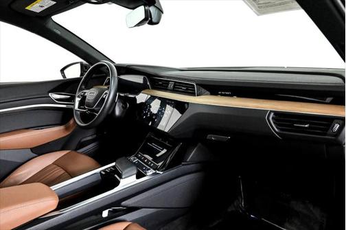 2024 Audi Q8 e-tron Premium
